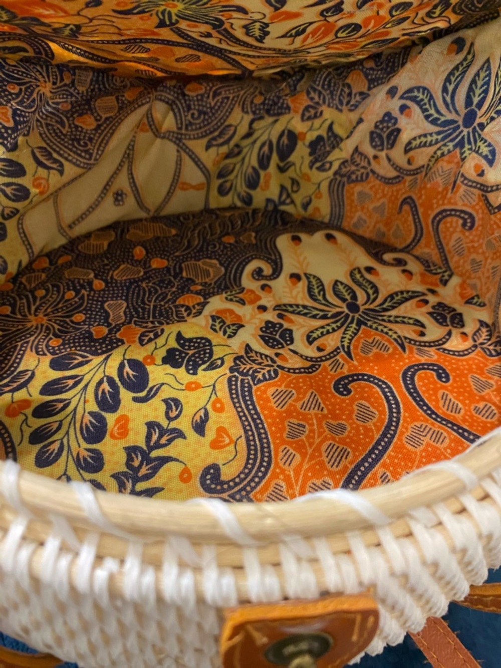 Round Woven Colourful Rattan Crossbody Bag - Made in Bali - Picture 5 of 10